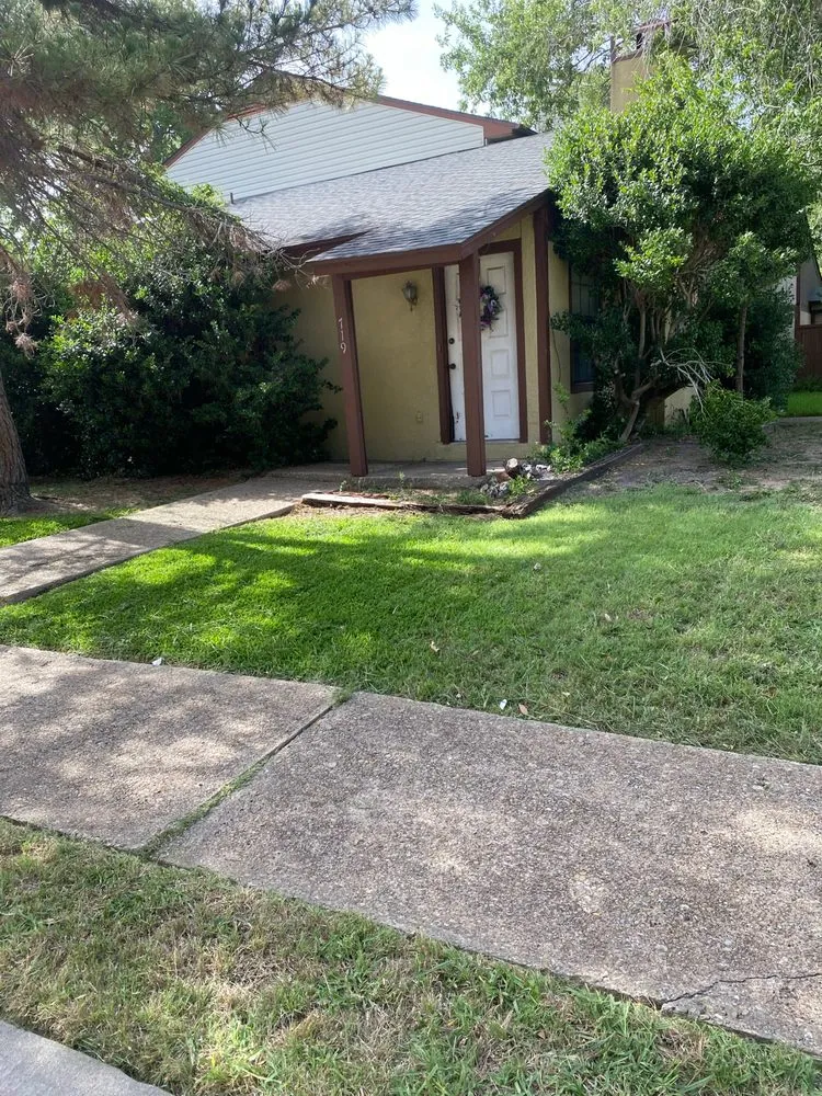 Custom landscaping services experts serving Denton, TX - Jeffrey Boys Lawn Barbers