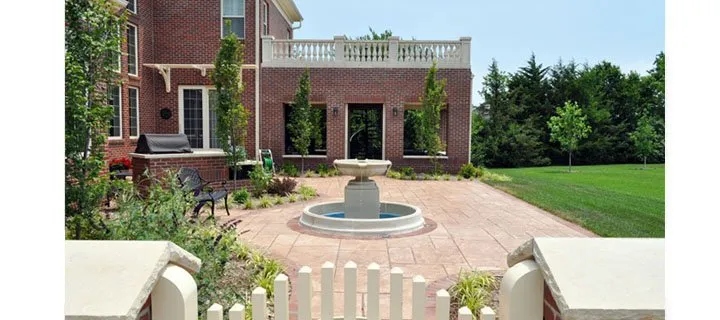 Local residential landscaping in Overland Park, KS by Jeffrey Preuss Landscapes