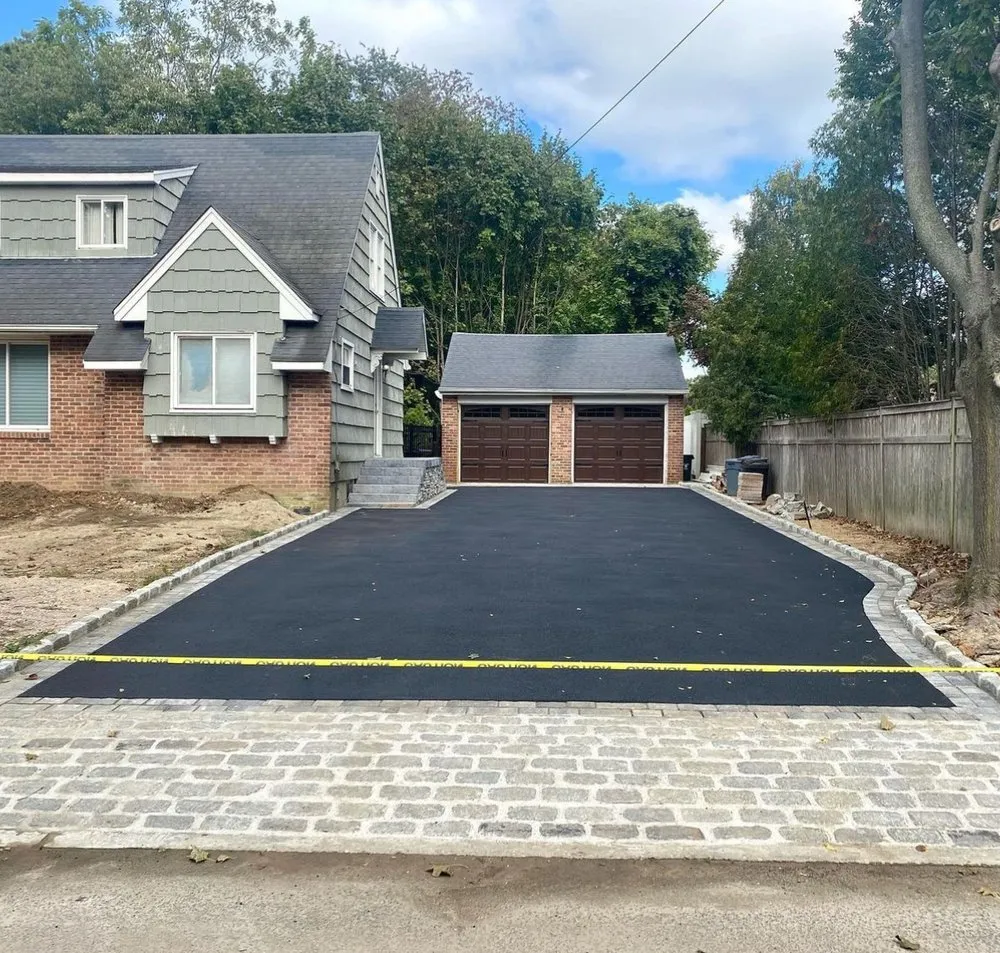 Top-rated lawn mowing service in Freeport, NY - Jeffry’s Landscape Construction