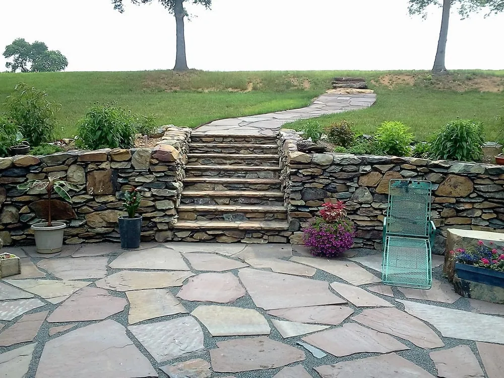 Trusted garden landscaping for beautiful yards in Richfield, NC by Jeff's Farm And Yards