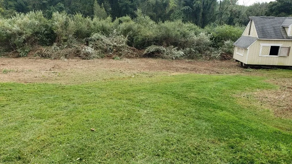 Trusted yard maintenance for beautiful yards across Phillipsburg, NJ - Jeff's Landscaping - Phillipsburg