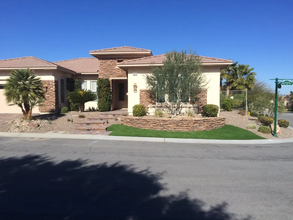 Affordable lawn mowing service experts serving Las Vegas, NV - Jeff's Lawn & Landscaping