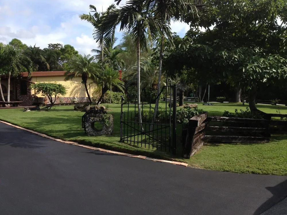 Professional outdoor landscaping experts serving Homestead, FL - Jeff's Lawn & Lawnscaping