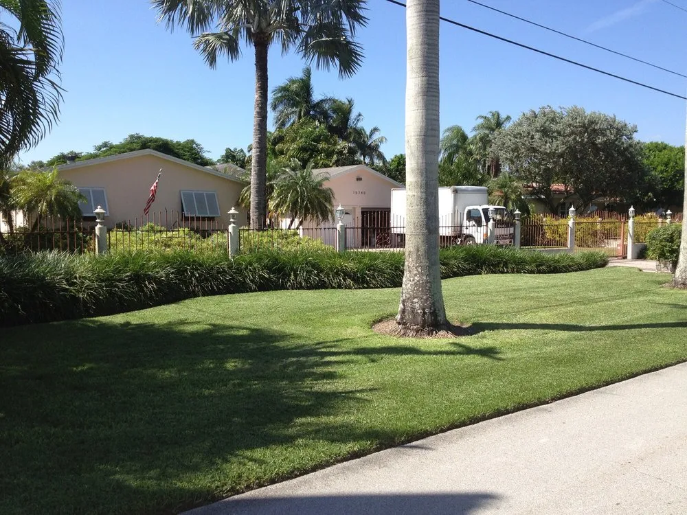 Expert yard cleanup service in Homestead, FL by Jeff's Lawn & Lawnscaping