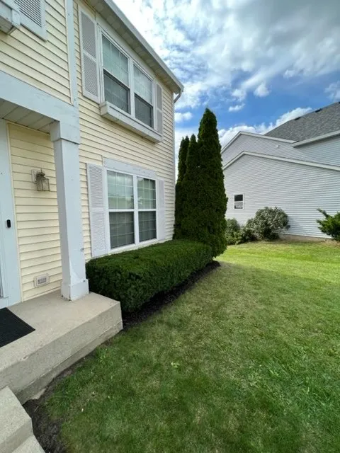 Trusted yard maintenance experts serving Kenosha, WI - Jeff's Lawn and Snow