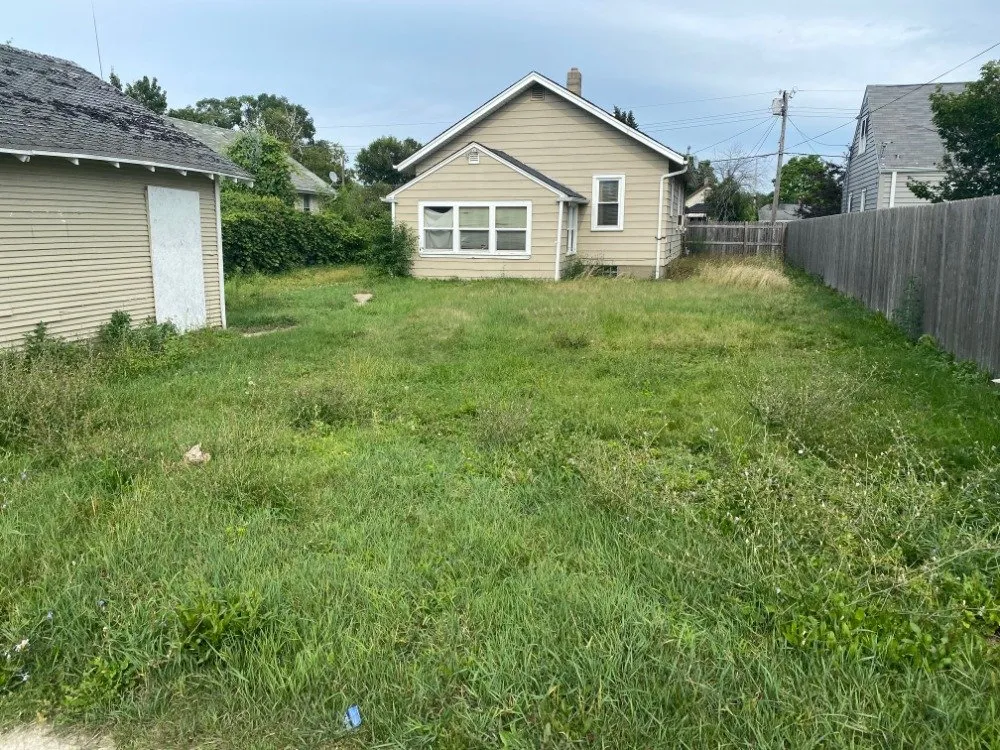 Trusted yard maintenance in Kenosha, WI - Jeff's Lawn and Snow