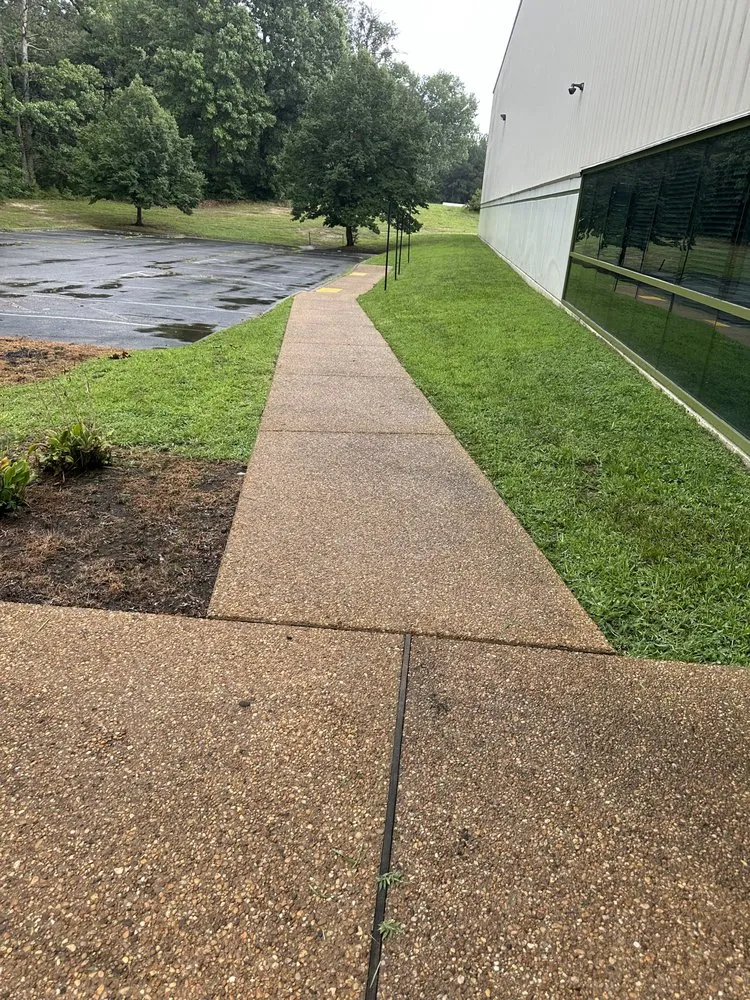 Top-rated yard cleanup service in Charles City, VA - Jeff’s Lawn Care