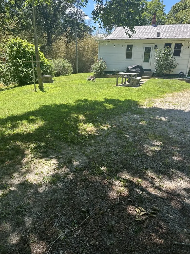 Reliable landscape design for homes in Charles City, VA by Jeff’s Lawn Care