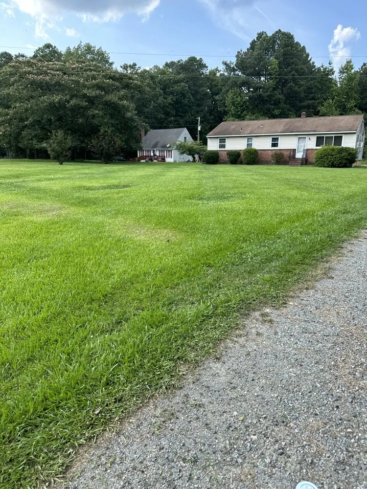 Affordable yard cleanup service in Charles City, VA by Jeff’s Lawn Care