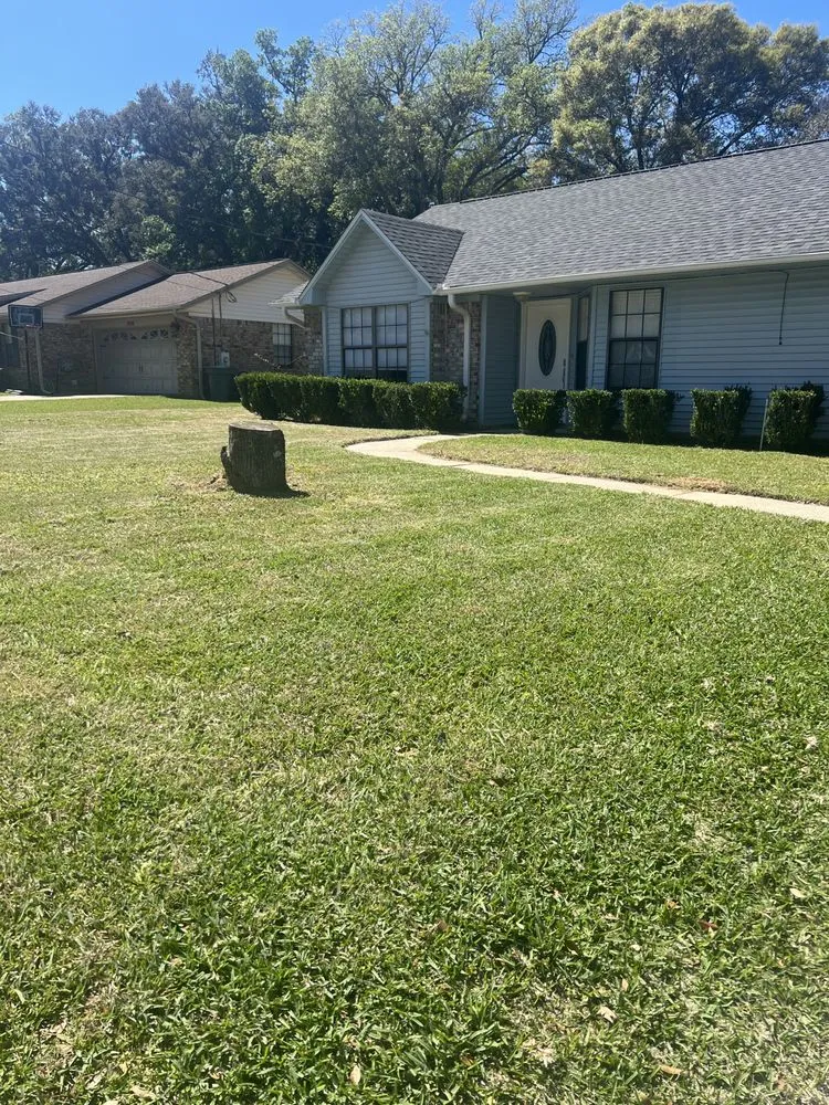 Professional garden landscaping for residential properties across Pensacola, FL - Jeff’s Lawn Care