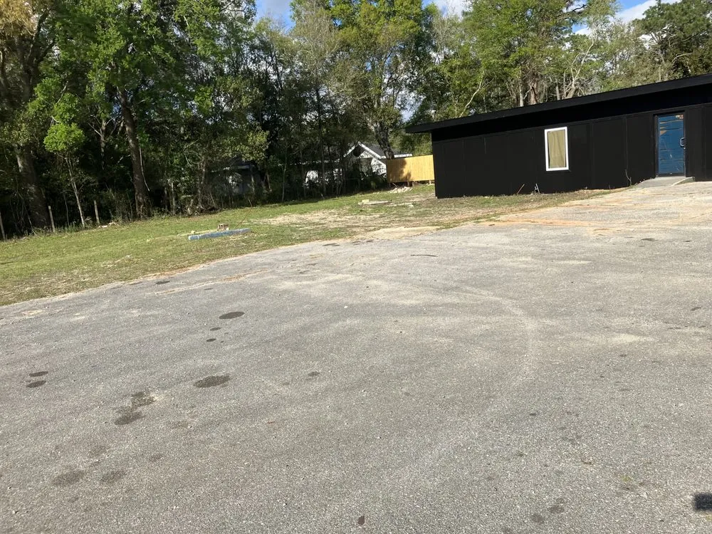 Expert lawn care service in Pensacola, FL - Jeff’s Lawn Care