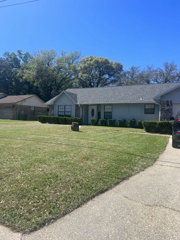 Expert lawn care service in Pensacola, FL - Jeff’s Lawn Care