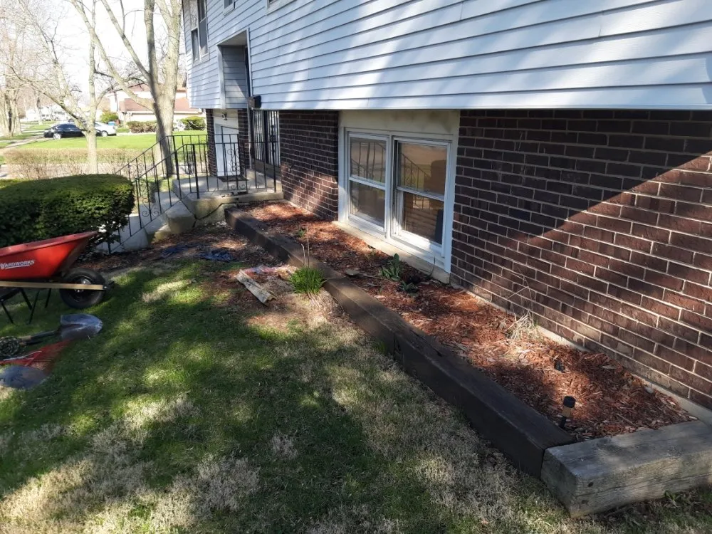 Professional outdoor landscaping experts serving Sauk Village, IL - Jeff's Lawn Care