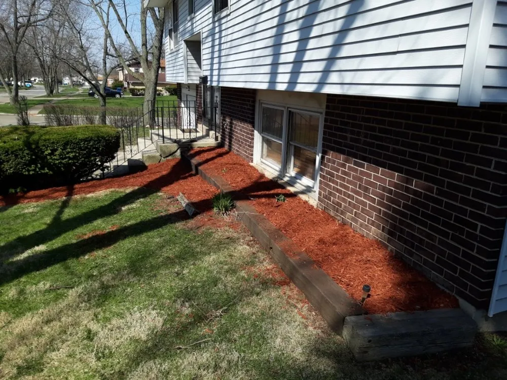 Local garden landscaping for residential properties in Sauk Village, IL by Jeff's Lawn Care