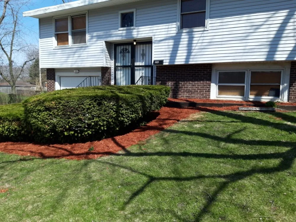 Custom landscape installation experts serving Sauk Village, IL - Jeff's Lawn Care