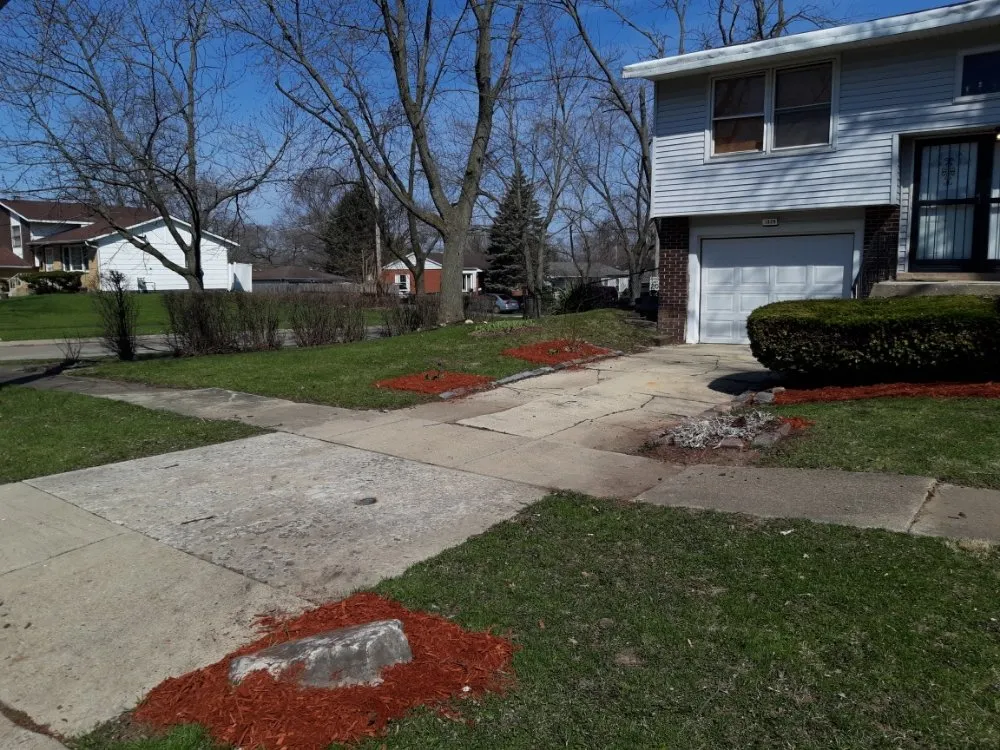 Custom outdoor landscaping with custom design in Sauk Village, IL by Jeff's Lawn Care
