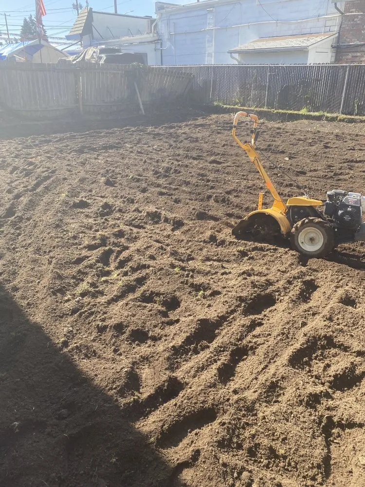 Professional lawn mowing service experts serving Vancouver, WA - Jeff's Quality Rototilling