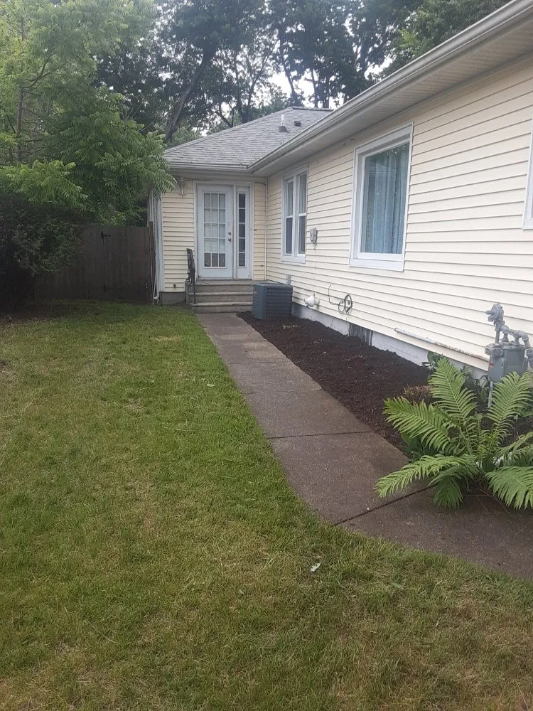 Local yard cleanup service in Cassopolis, MI - Jeff's Snow Plowing and Lawn Care