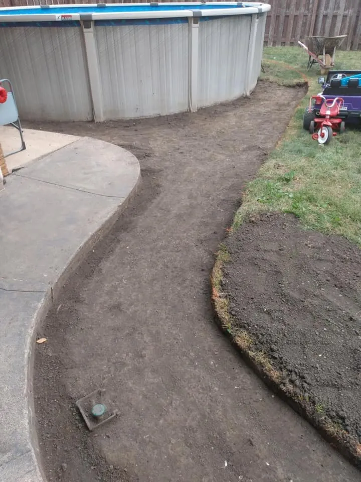 Reliable yard cleanup service in Joliet, IL by JEG'S Construction