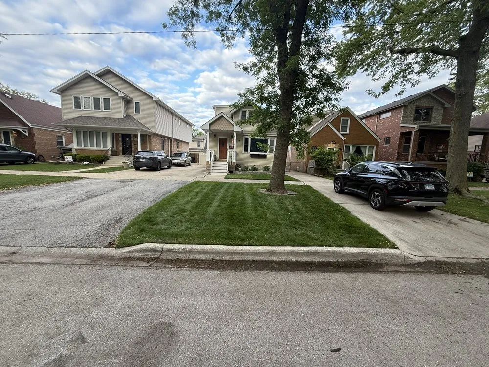 Affordable garden landscaping for outdoor upgrades in Chicago, IL by JEM Landscaping