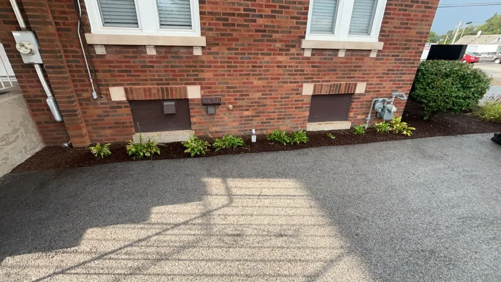 Trusted lawn care service experts serving Chicago, IL - JEM Landscaping