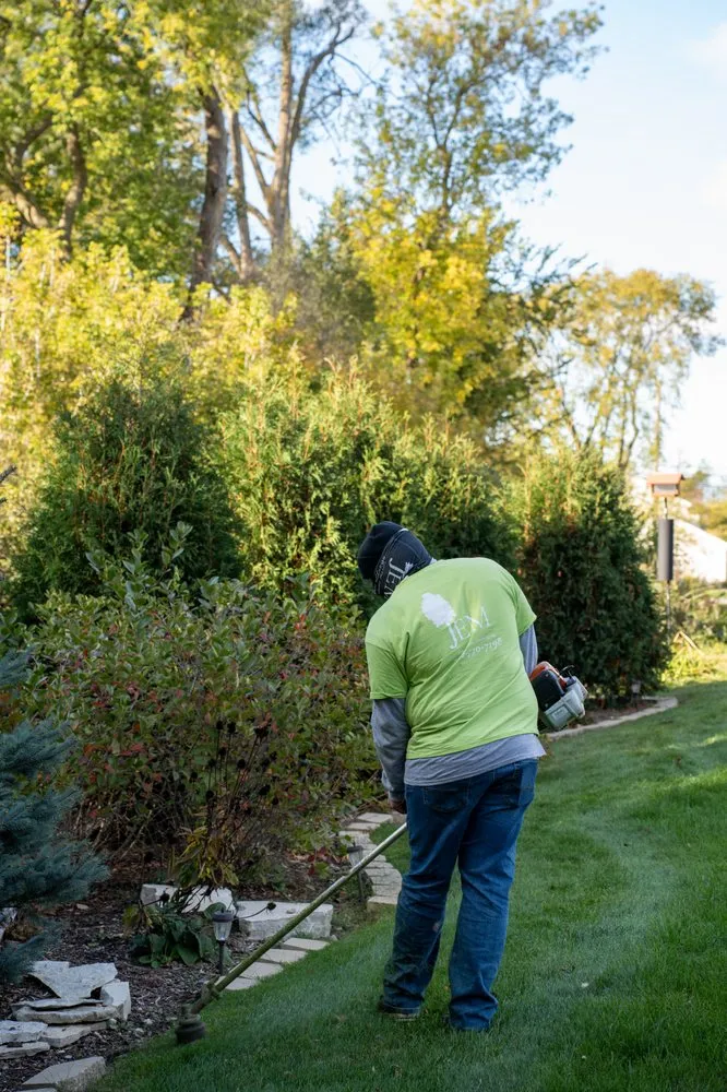 Expert garden landscaping in South Milwaukee, WI by Jem Lawn Care