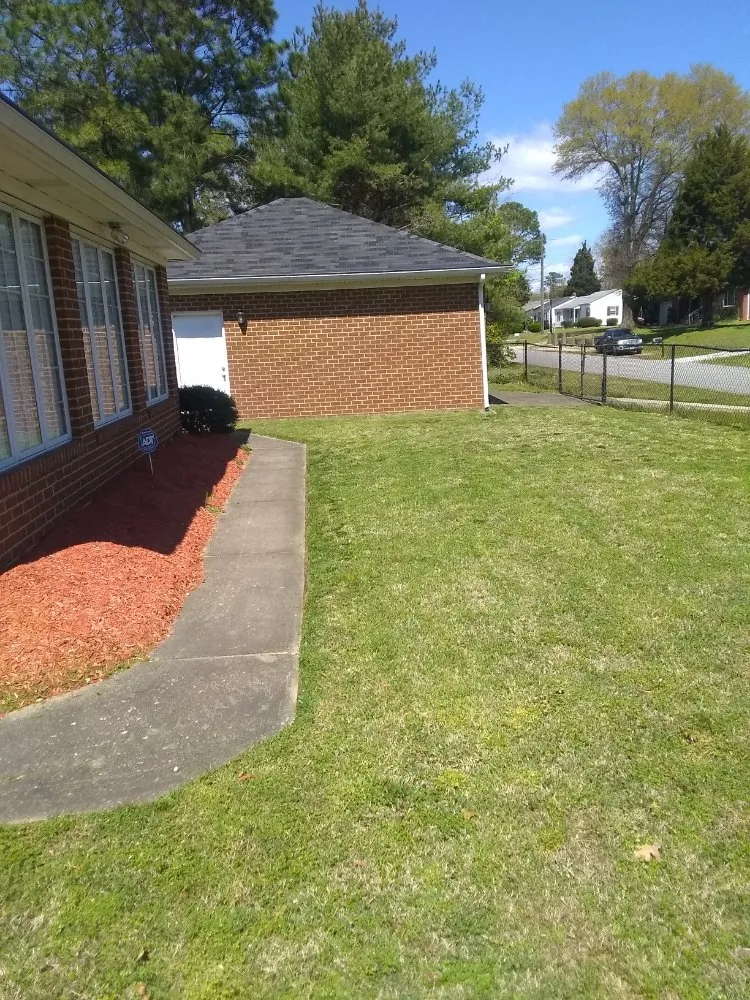 Affordable yard maintenance experts serving Smithfield, VA - Jenkins Lawncare