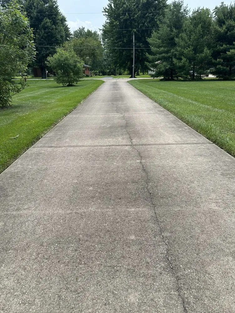 Professional residential landscaping in Williamsburg, OH by Jenkins Lawns & Landscaping