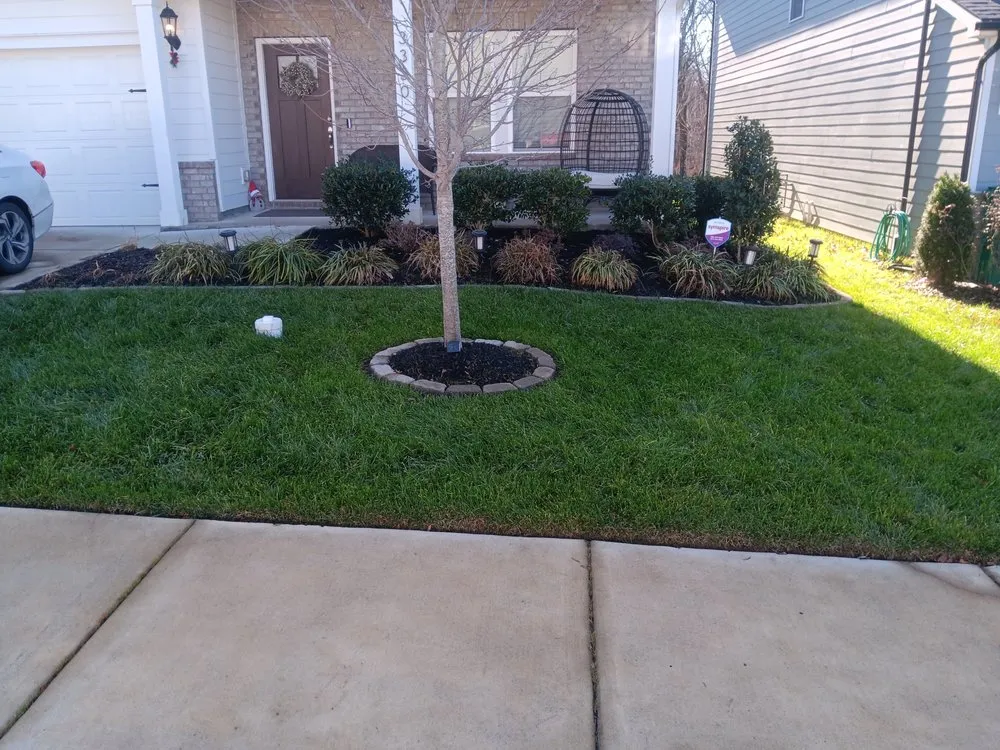 Trusted yard maintenance experts serving Nashville, TN - Jennifer's Lawn's