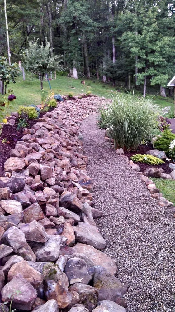 Local garden landscaping in Grafton, WV by Jennings Garden Center