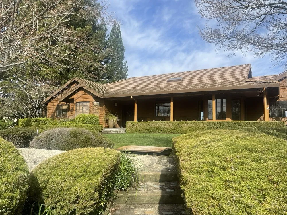 Top-rated lawn mowing service in San Carlos, CA - Jenn's Gardening