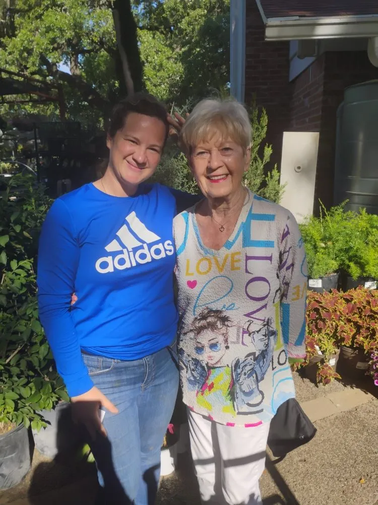 Reliable lawn care service for outdoor upgrades across Manor, TX - Jenny's Beauty garden