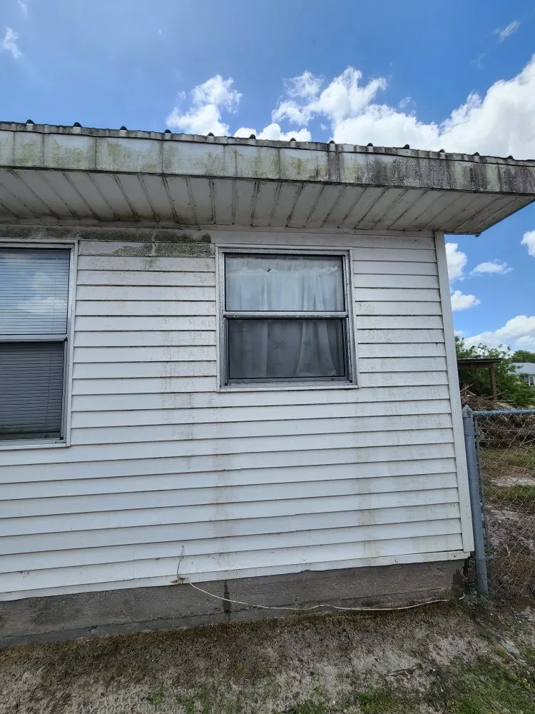 Trusted landscaping services for year-round maintenance across Okeechobee, FL - Jen's Handy Cleaning