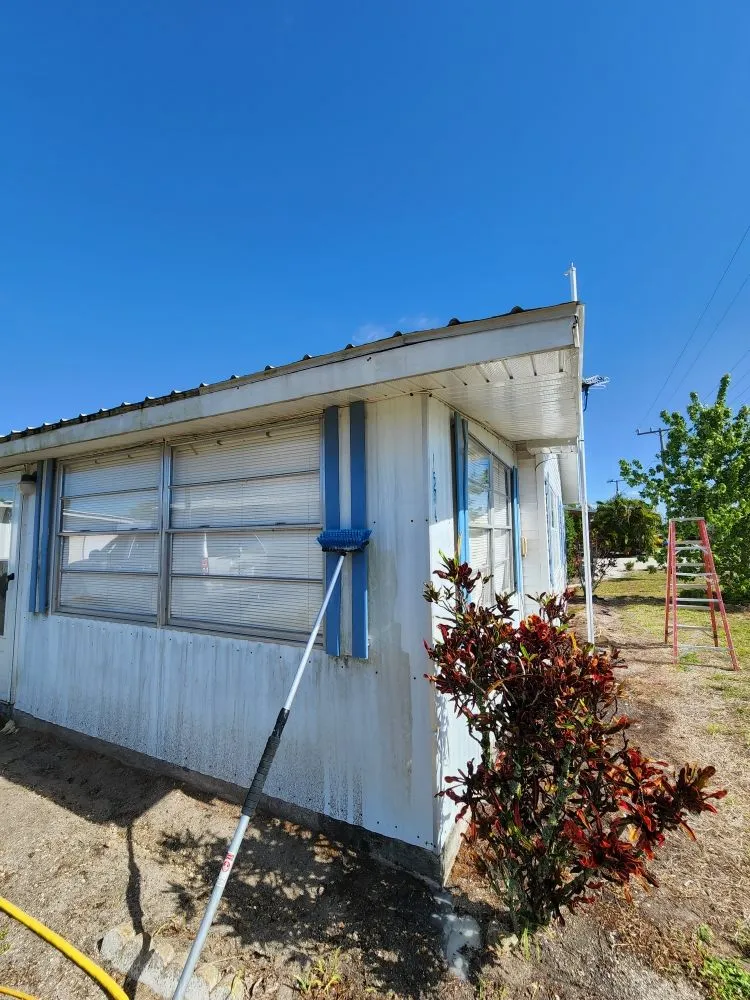 Professional yard cleanup service for homes in Okeechobee, FL by Jen's Handy Cleaning