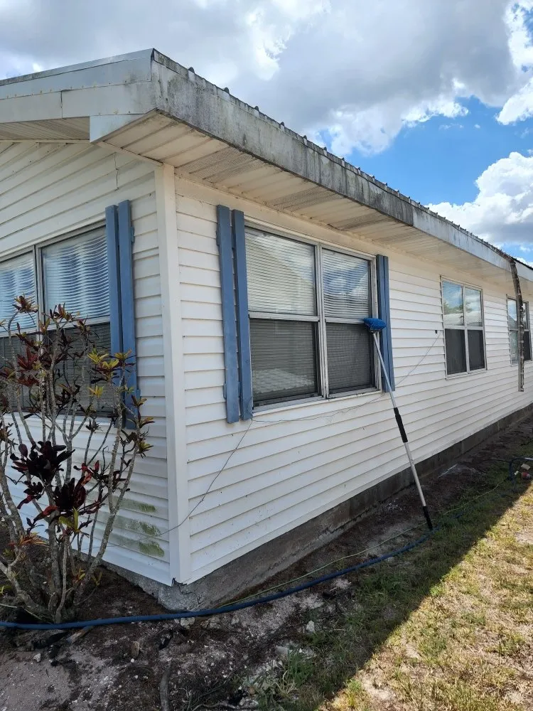 Top-rated yard cleanup service in Okeechobee, FL - Jen's Handy Cleaning