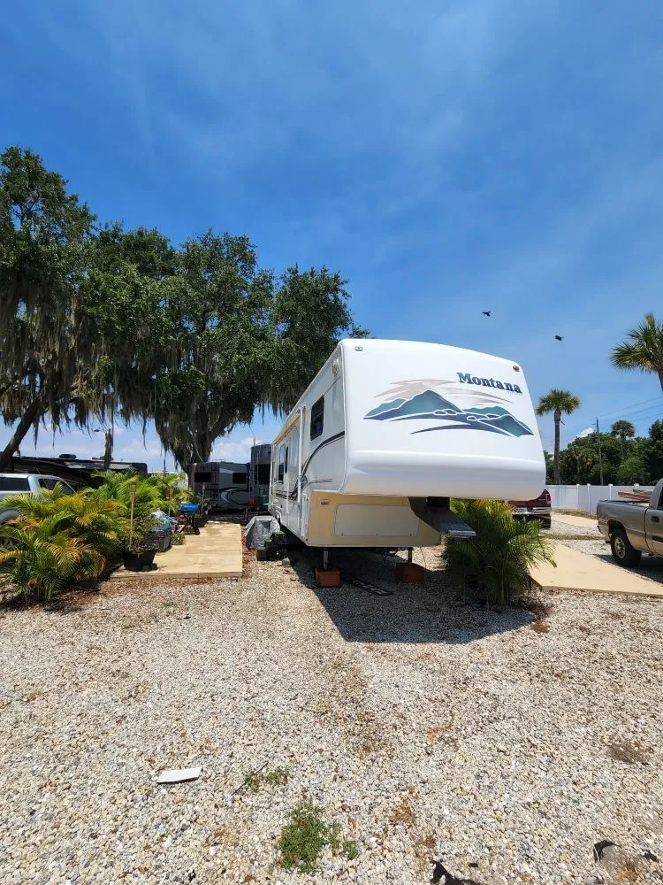 Professional residential landscaping in Okeechobee, FL - Jen's Handy Cleaning