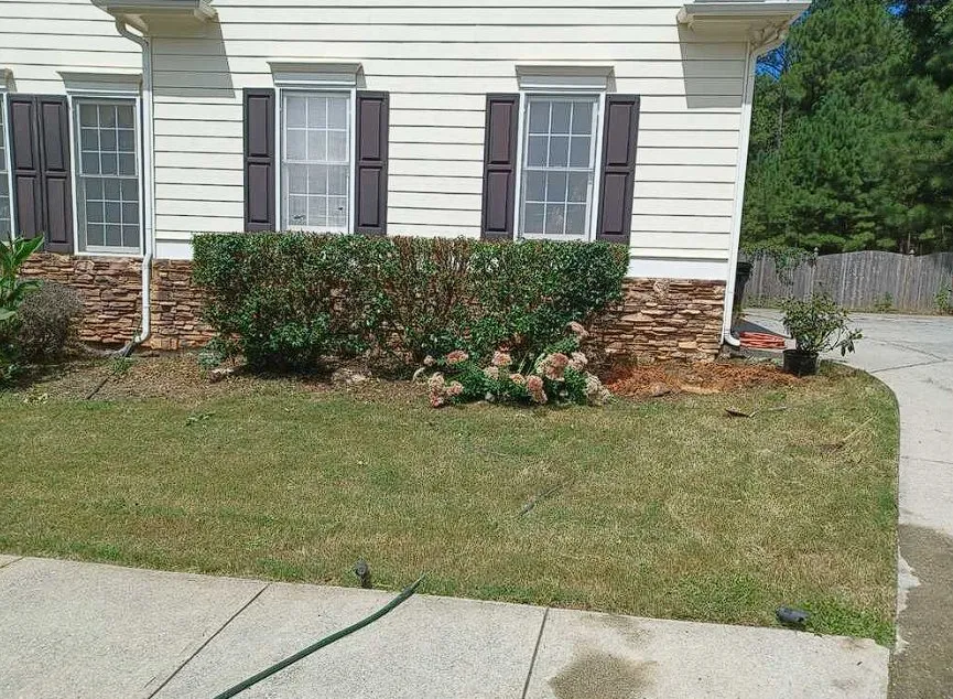 Top-rated lawn mowing service near you across Acworth, GA - Jens' Lawn Services