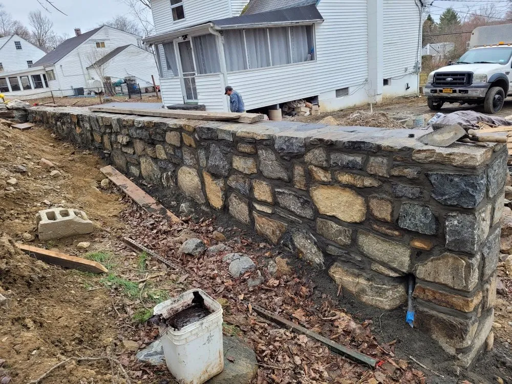 Top-rated yard cleanup service for year-round maintenance in Mount Kisco, NY by Jeovanny's Home Solutions