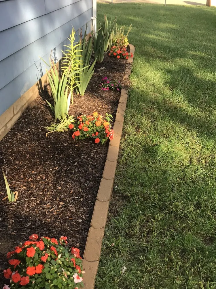 Professional yard cleanup service in Joliet, IL by Jeris Landscaping