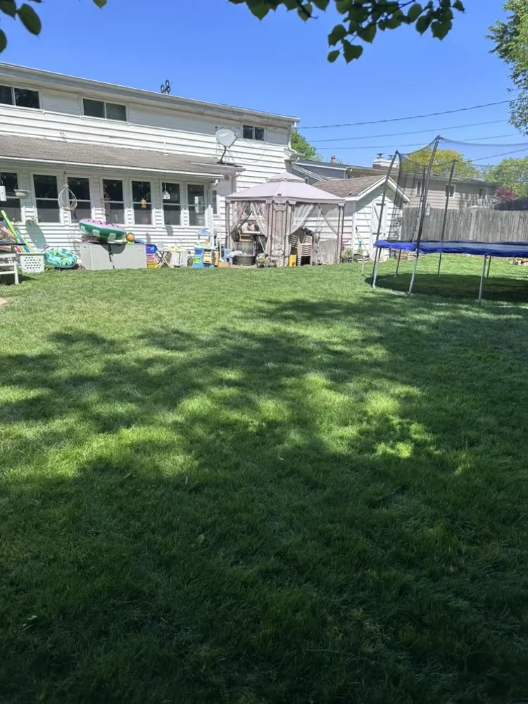 Local lawn care service for homes in Dayton, OH by Jermaine’s Lawn Care Service