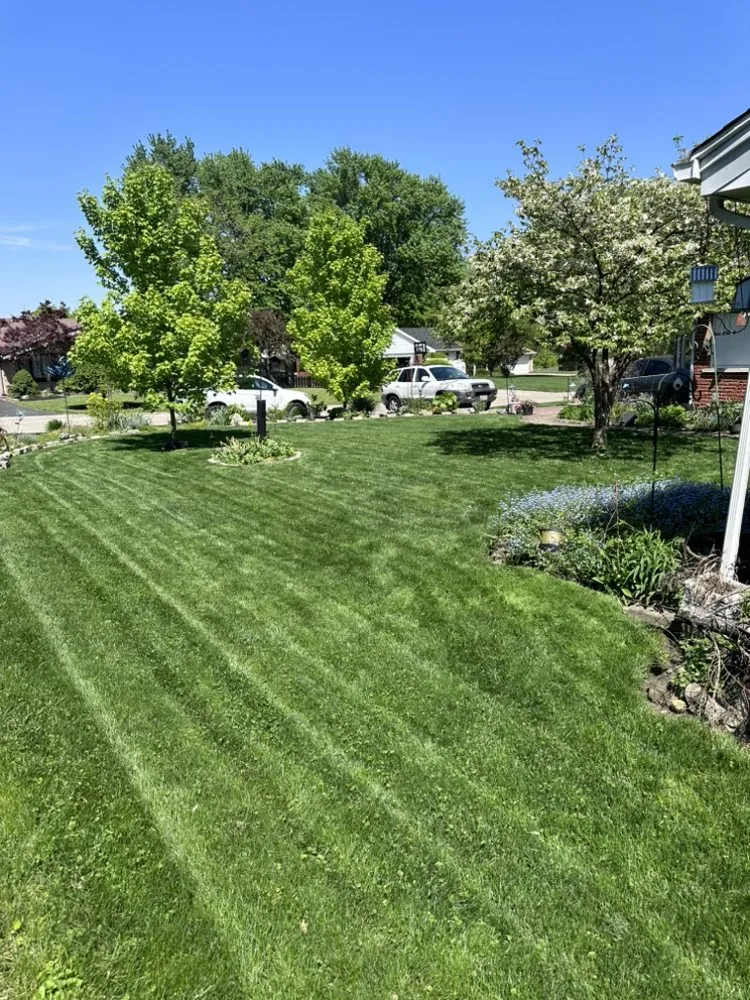Trusted lawn care service experts serving Dayton, OH - Jermaine’s Lawn Care Service