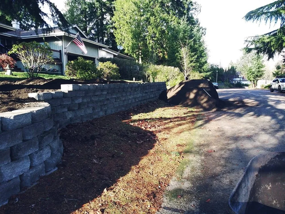 Professional yard maintenance experts serving Bremerton, WA - Jeronimo Yard Maintenance
