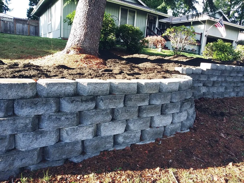 Custom lawn mowing service in Bremerton, WA - Jeronimo Yard Maintenance