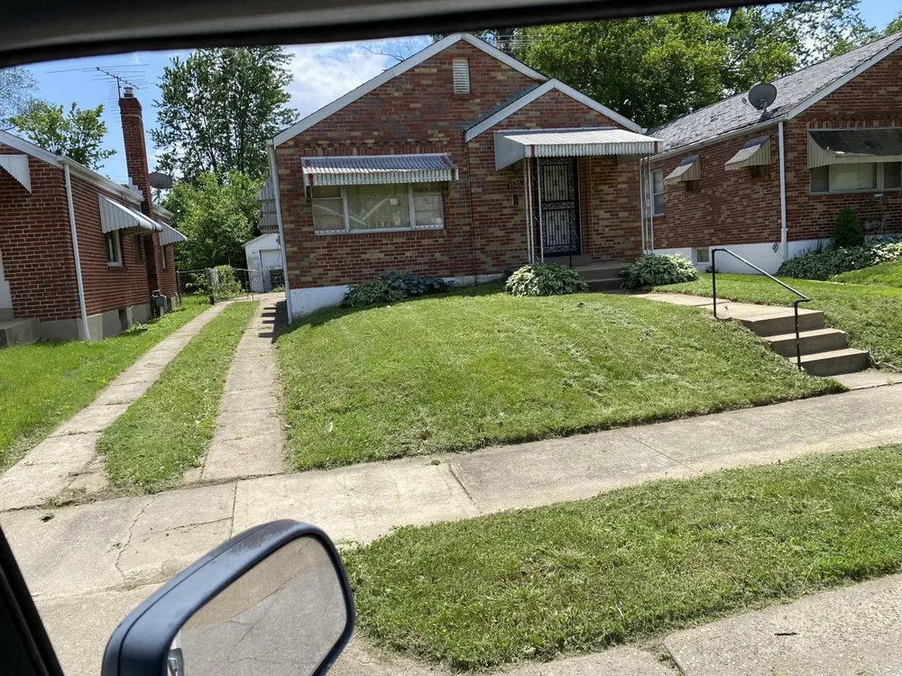 Custom residential landscaping near you across Saint Louis, MO - Jerrell’s Cut