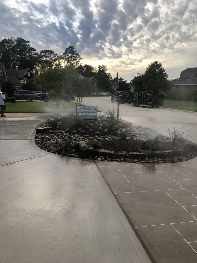 Reliable lawn care service in Spring, TX by Jerry Kempenski Landscapes