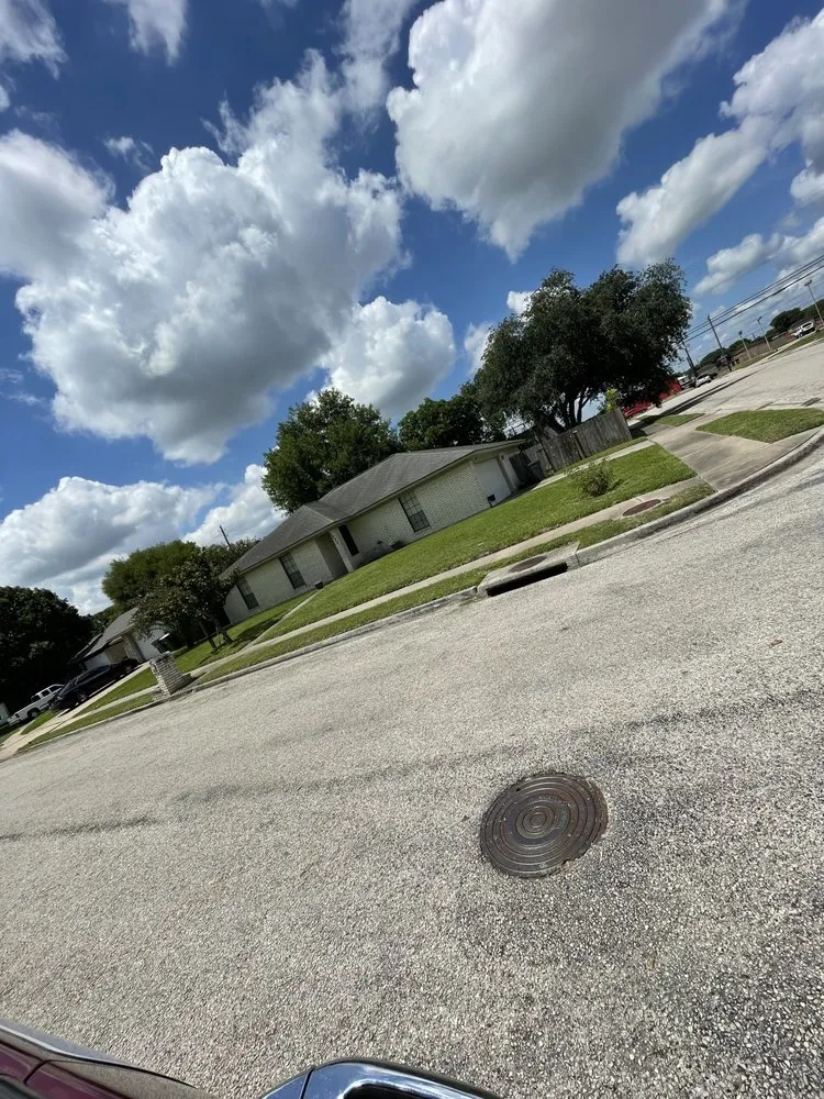 Reliable landscape design for residential properties in Victoria, TX by Jerry World Lawn Service