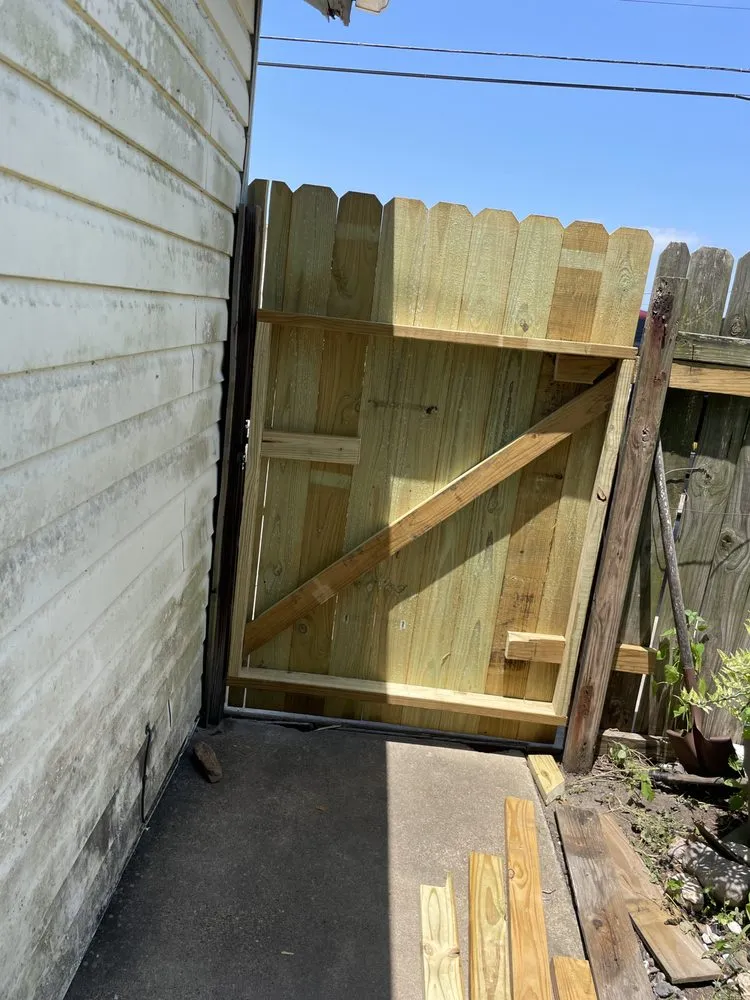 Reliable residential landscaping in Victoria, TX by Jerry World Lawn Service