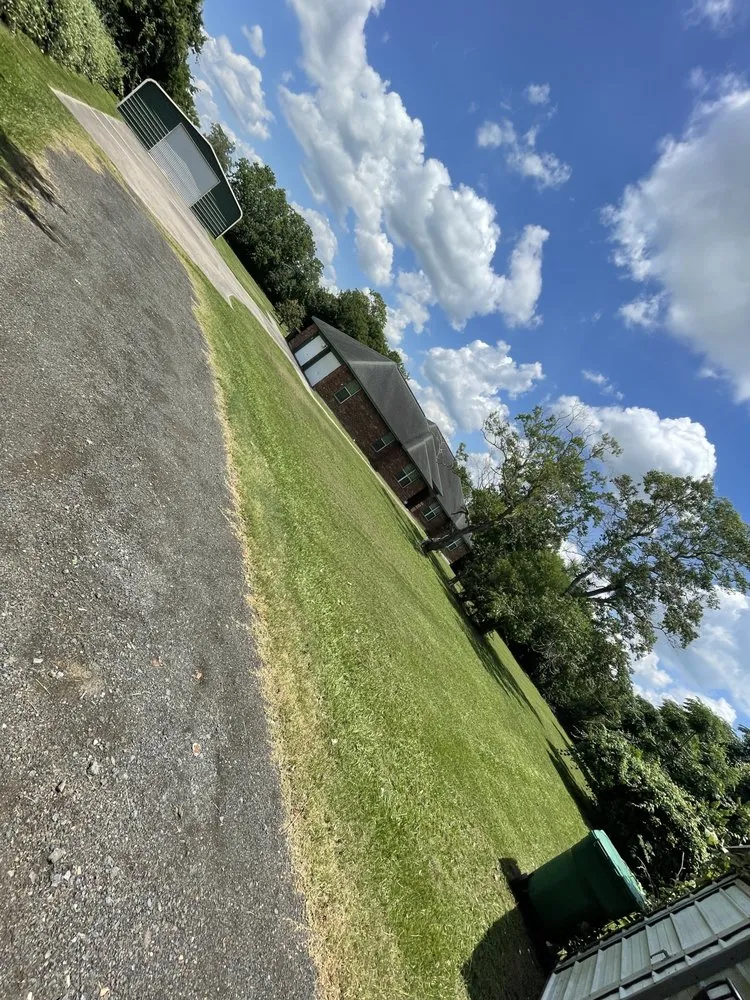 Local garden landscaping in Victoria, TX by Jerry World Lawn Service