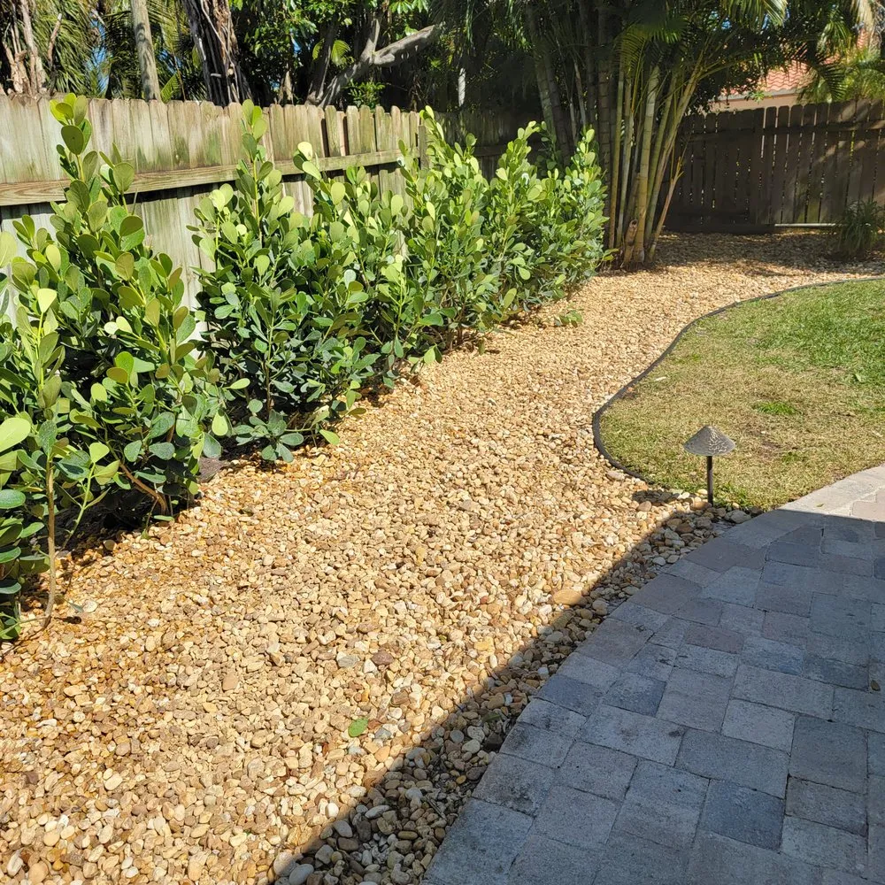 Top-rated garden landscaping with custom design across Vero Beach, FL - Jerry's Complete Landscaping