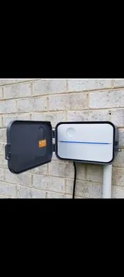 Jerry's Landscaping Services Logo